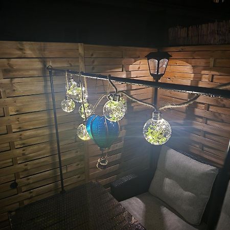 Exklusive Gartenwohnung Vienna Esterno foto