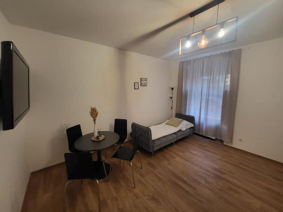 Exklusive Gartenwohnung Vienna Esterno foto