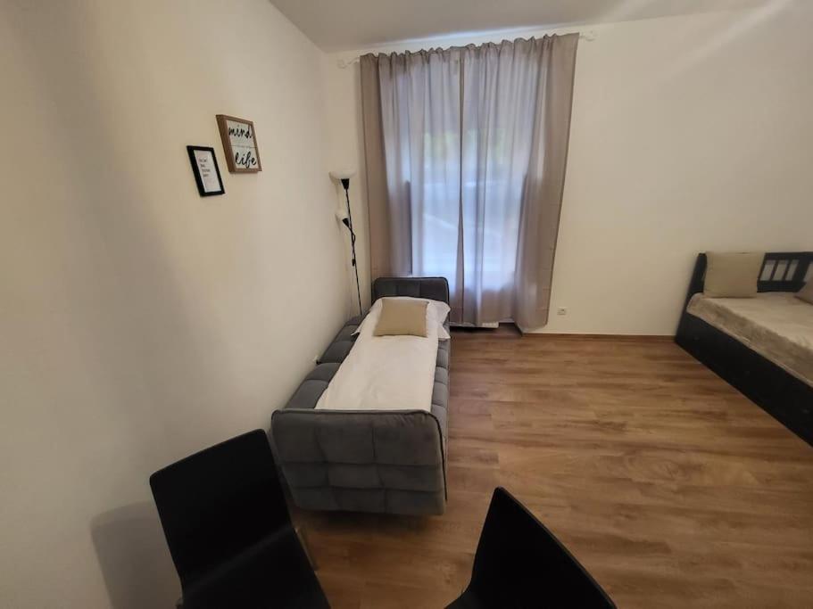Exklusive Gartenwohnung Vienna Esterno foto