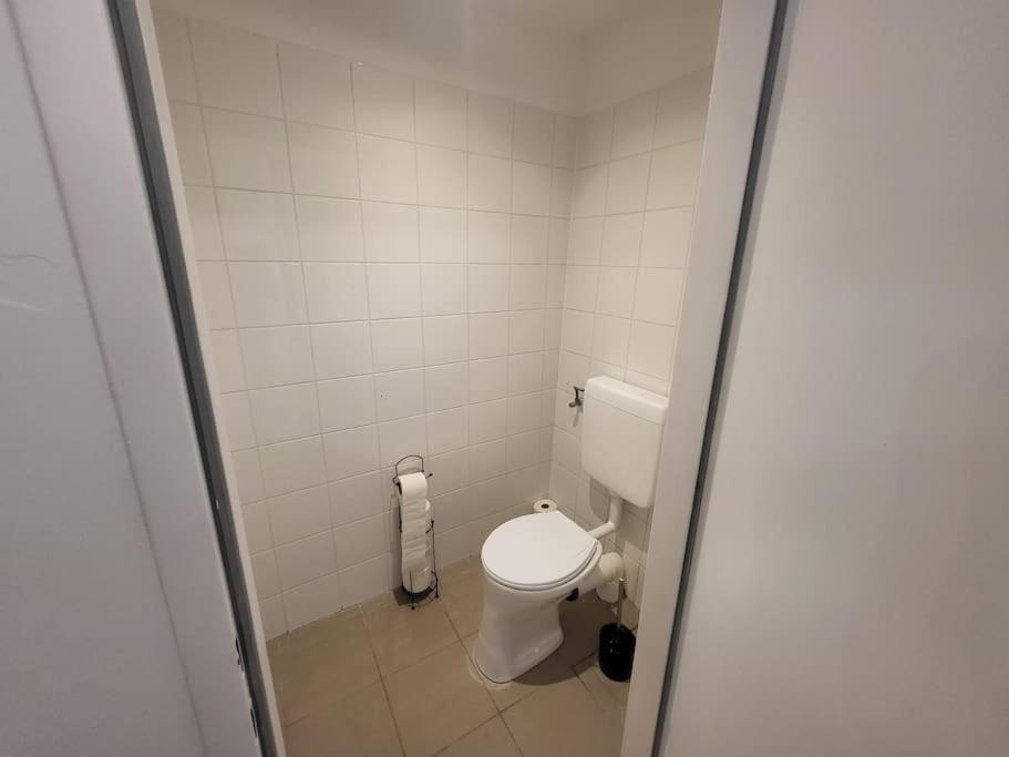 Exklusive Gartenwohnung Vienna Esterno foto