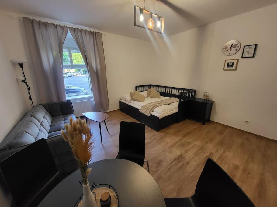 Exklusive Gartenwohnung Vienna Esterno foto