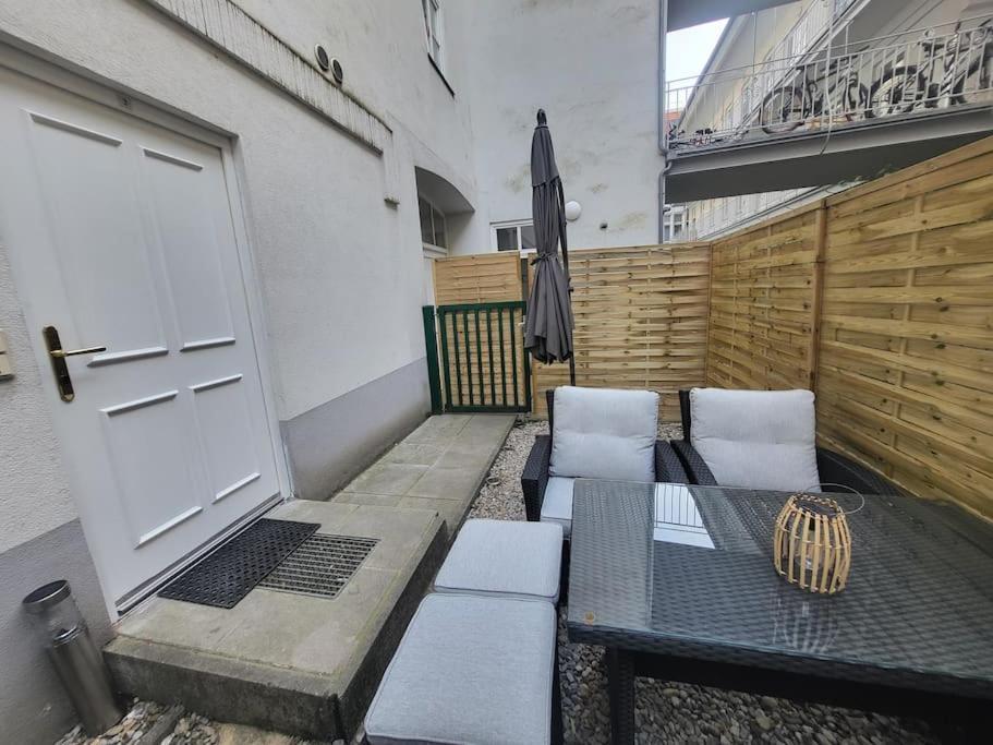 Exklusive Gartenwohnung Vienna Esterno foto