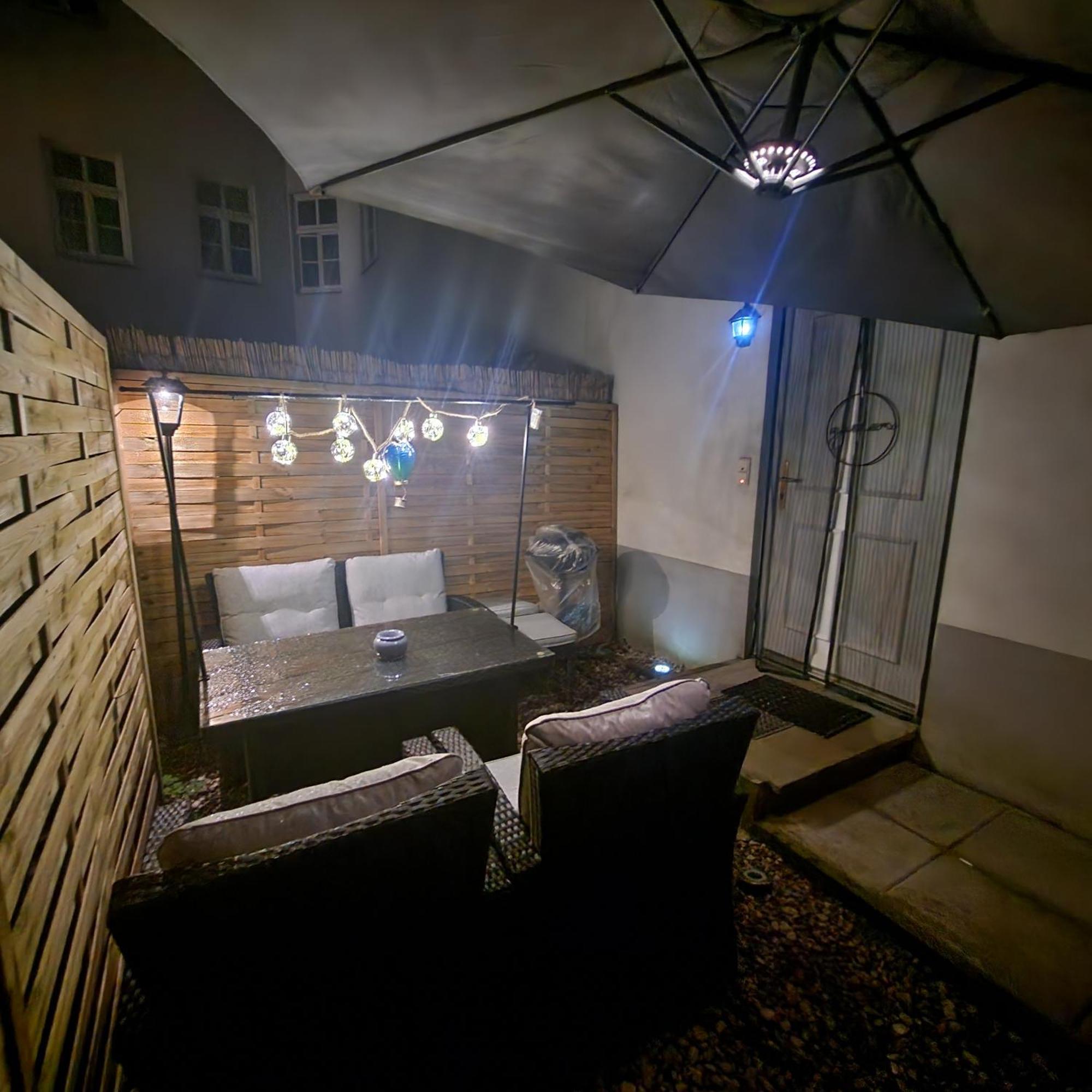 Exklusive Gartenwohnung Vienna Esterno foto
